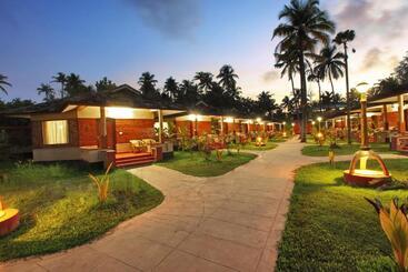 هتل Cherai Beach Resorts