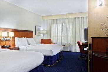 هتل Courtyard Austin Airport