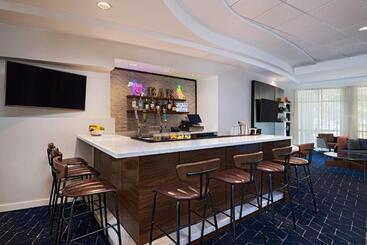 هتل Courtyard Austin Airport