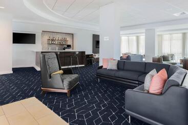 هتل Courtyard Austin Airport
