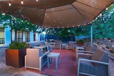 هتل Courtyard Austin Airport