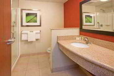 هتل Courtyard By Marriott Austin Parmer Tech Ridge