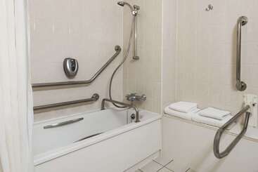 هتل Days Inn Stafford