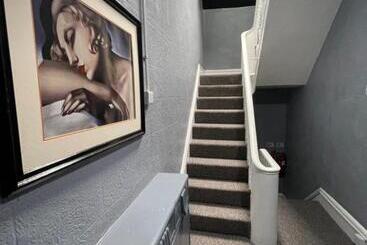 هتل Elmora House