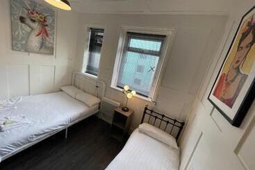هتل Elmora House