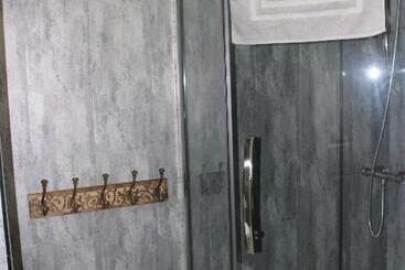 هتل Elmora House