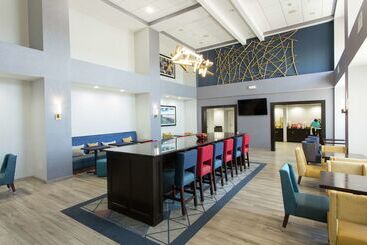 هتل Hampton Inn & Suites Ankeny