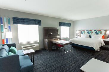 هتل Hampton Inn & Suites Ankeny