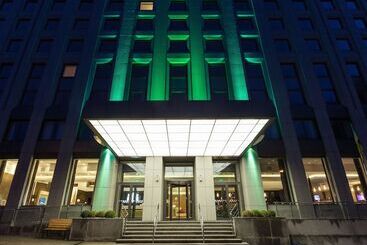 هتل Holiday Inn Kyiv By Ihg