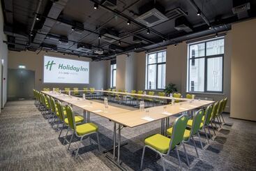 هتل Holiday Inn Kyiv By Ihg