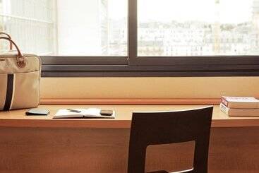 هتل Ibis Oran Les Falaises