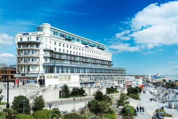 هتل Park Inn By Radisson Palace