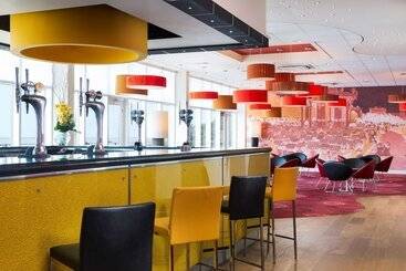 هتل Park Inn By Radisson Palace