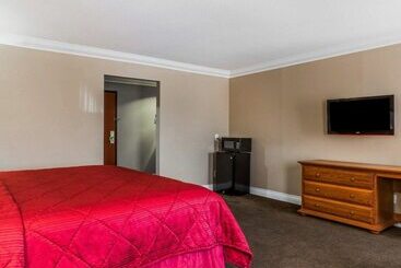 هتل Quality Inn & Suites Atlanta Airport South