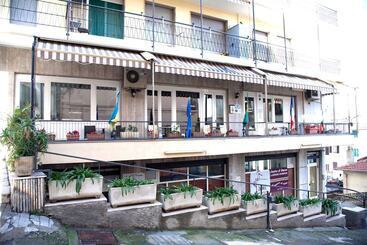 هتل Riviera Sanremo