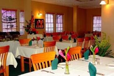 هتل Sadie Thompson Inn