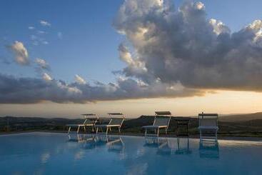 هتل Saturnia Tuscany