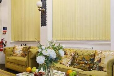 هتل City London