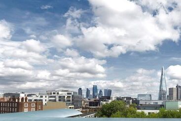 هتل City London