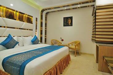 هتل The Gold Regency
