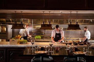 هتل The Grand, York