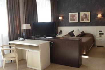 هتل Villa Kristina
