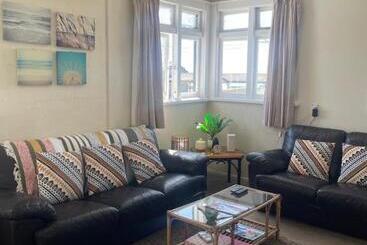 هاستل Coastal Accommodation