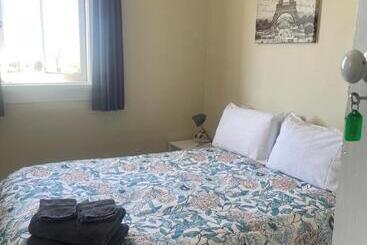 هاستل Coastal Accommodation