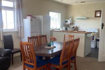هاستل Coastal Accommodation