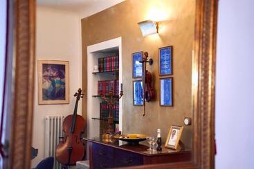 B&b Arts And Music