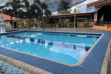 هتل Rufina S Leisure Center