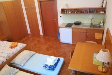 Hostel Sveta Ana