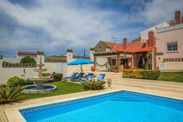 هتل Villa House Vasco Da Gama Pool & Bqq Pata Da Gaivota