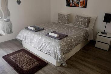 پانسیون Taah Billa Guest House