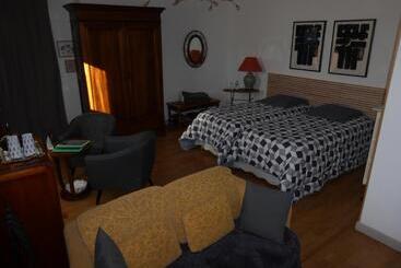 تختخواب و صبحانه Chambre D Hôtes Le Tilleul De Canac