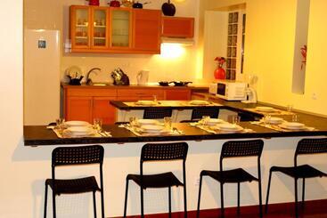 پانسیون Madeira Native Motion Guest House