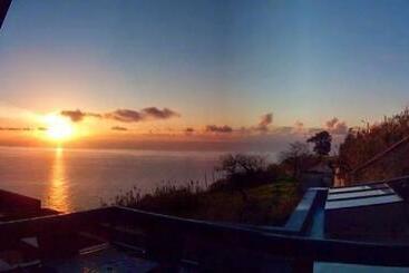 پانسیون Madeira Native Motion Guest House