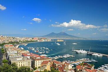 تختخواب و صبحانه Al Vecchio Cellaio Historical Guest House
