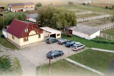 בית מלון כפרי Pensiunea ,,la Struti