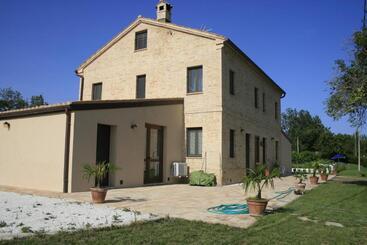پانسیون Agriturismo Fara