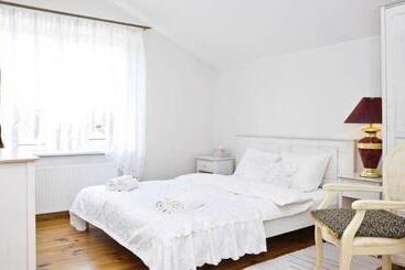 پانسیون Irena Family House