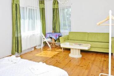 پانسیون Irena Family House
