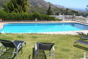 Villa Morera Bed & Breakfast