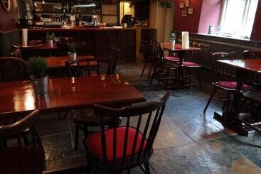 هاستل The Dundry Inn