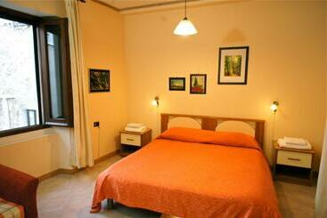پانسیون Bed And Breakfast L Annunziata