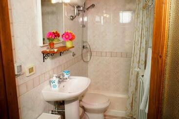 پانسیون Bed And Breakfast L Annunziata