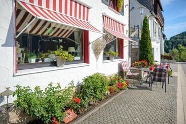 پانسیون Haus Quentin