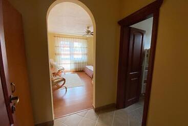 پانسیون Villa Butterfly