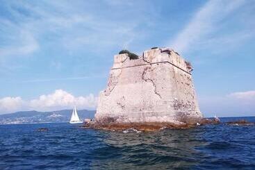 تختخواب و صبحانه Country House La Scortica