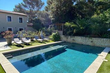 تختخواب و صبحانه La Villa Dupont D Avignon